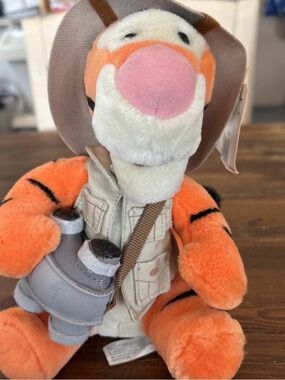 Tigger Plush in Safari Outfit NWT Animal Kingdom